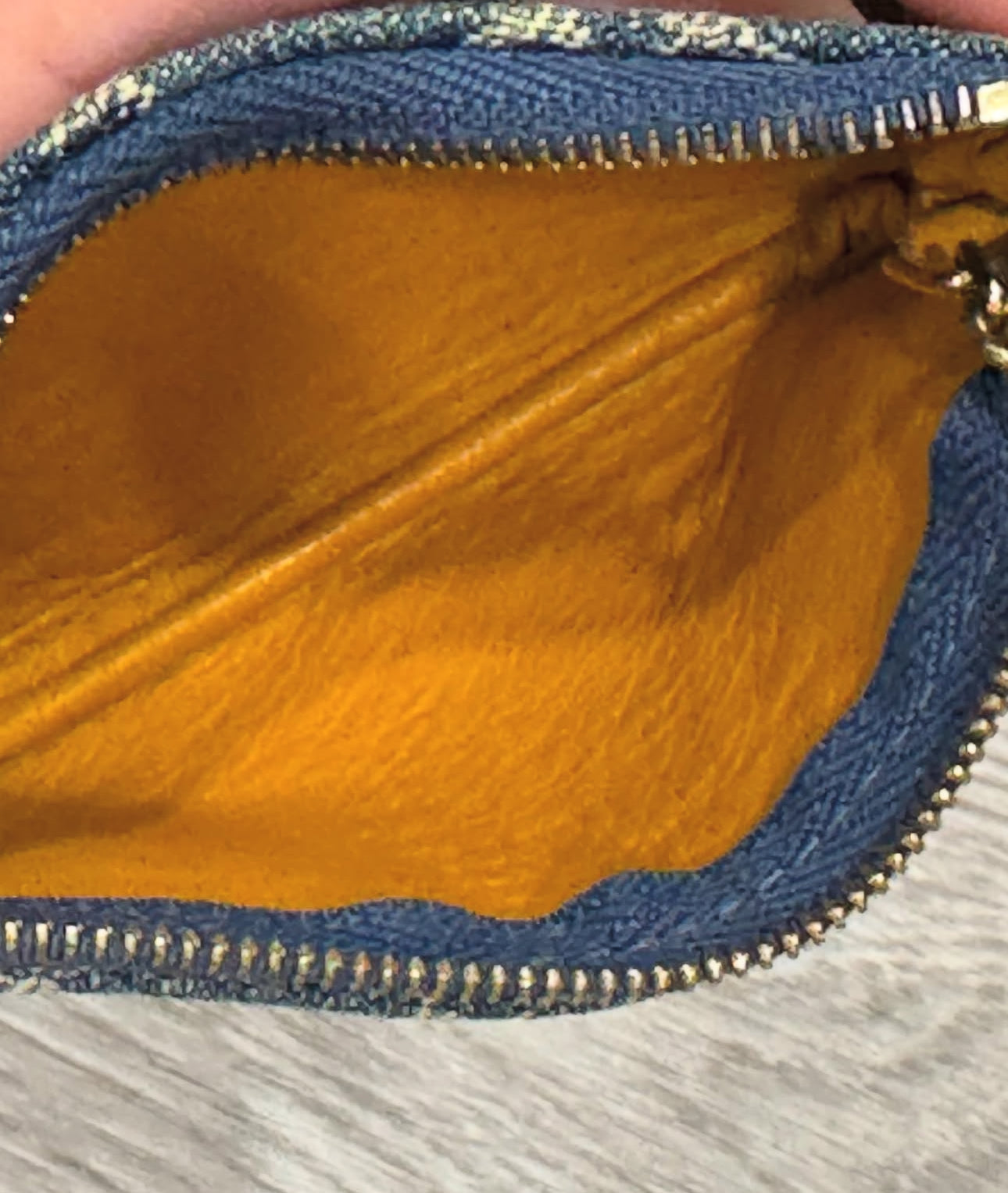 Lv denim key cles