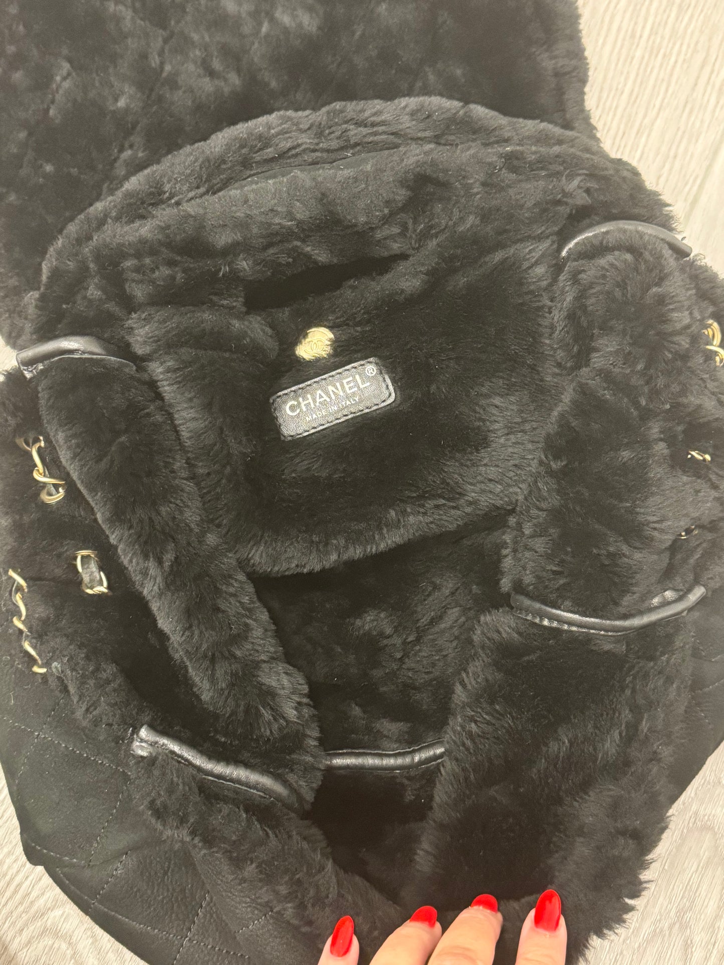 Chanel Large turnlock classic flap black Sherling