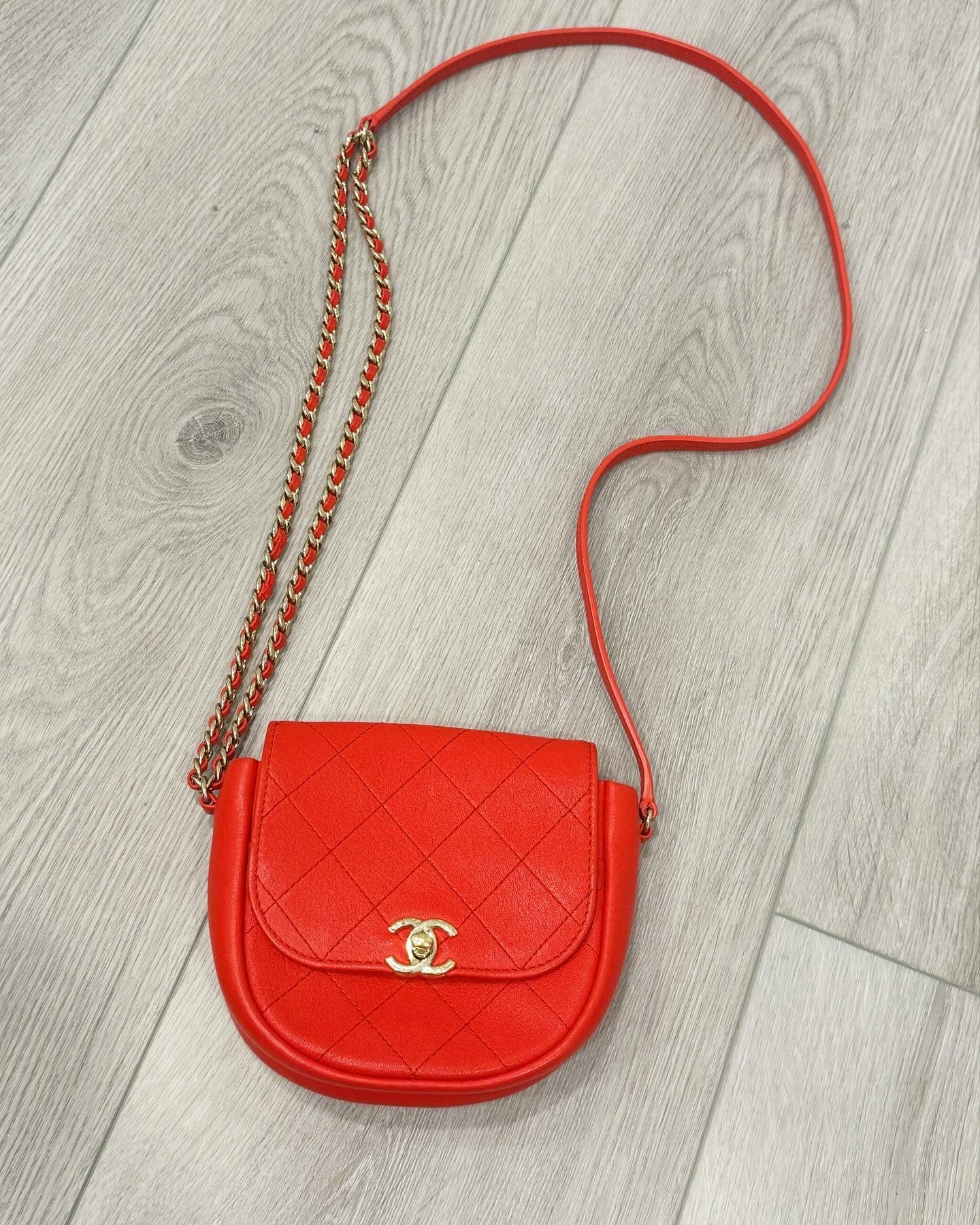 Chanel Red Calfskin shoulder bag