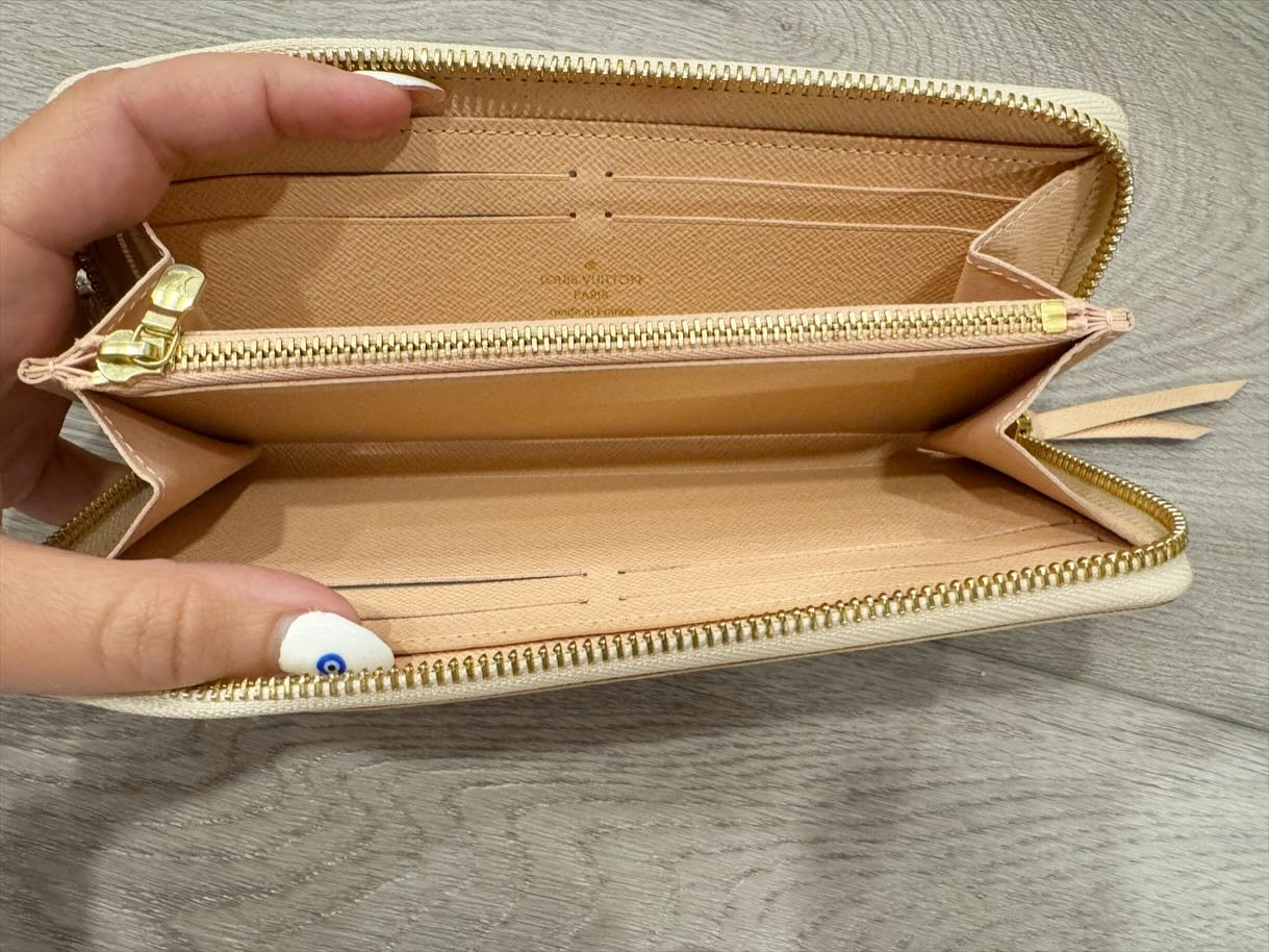 Louis Vuitton Clemence zippy wallet
