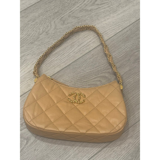 Cc 19 tan hobo