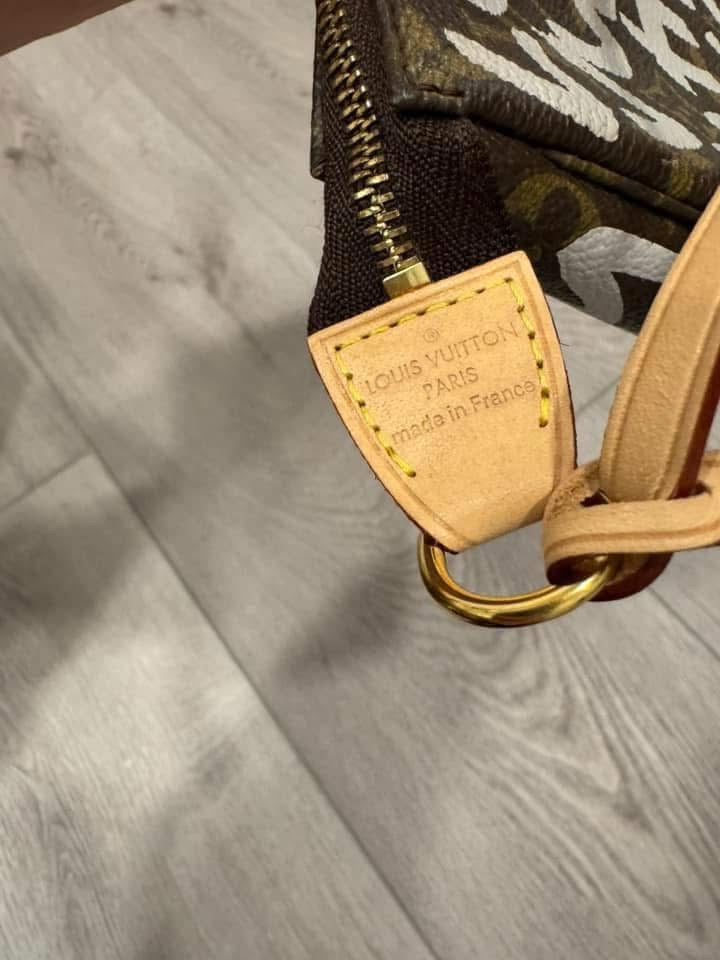 Lv graffiti bag
