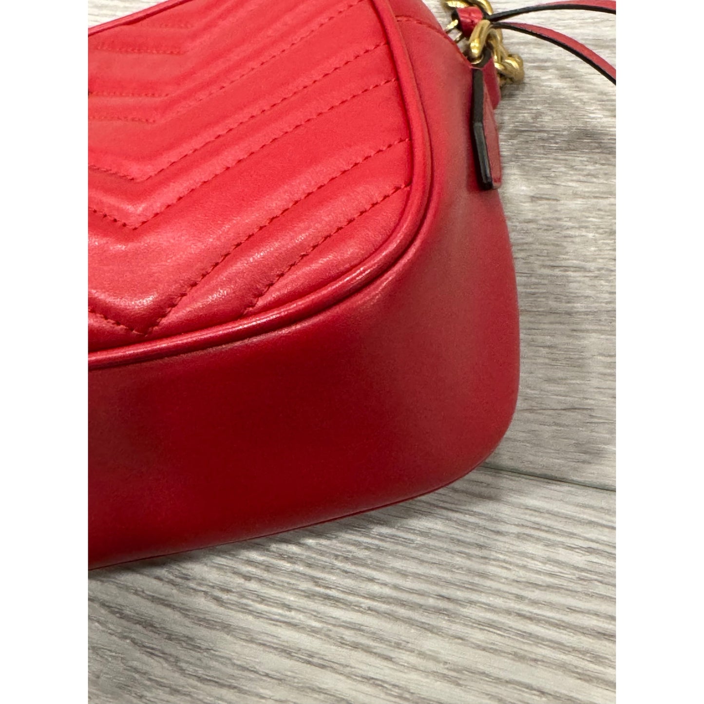 Gucci marmont red camera bag