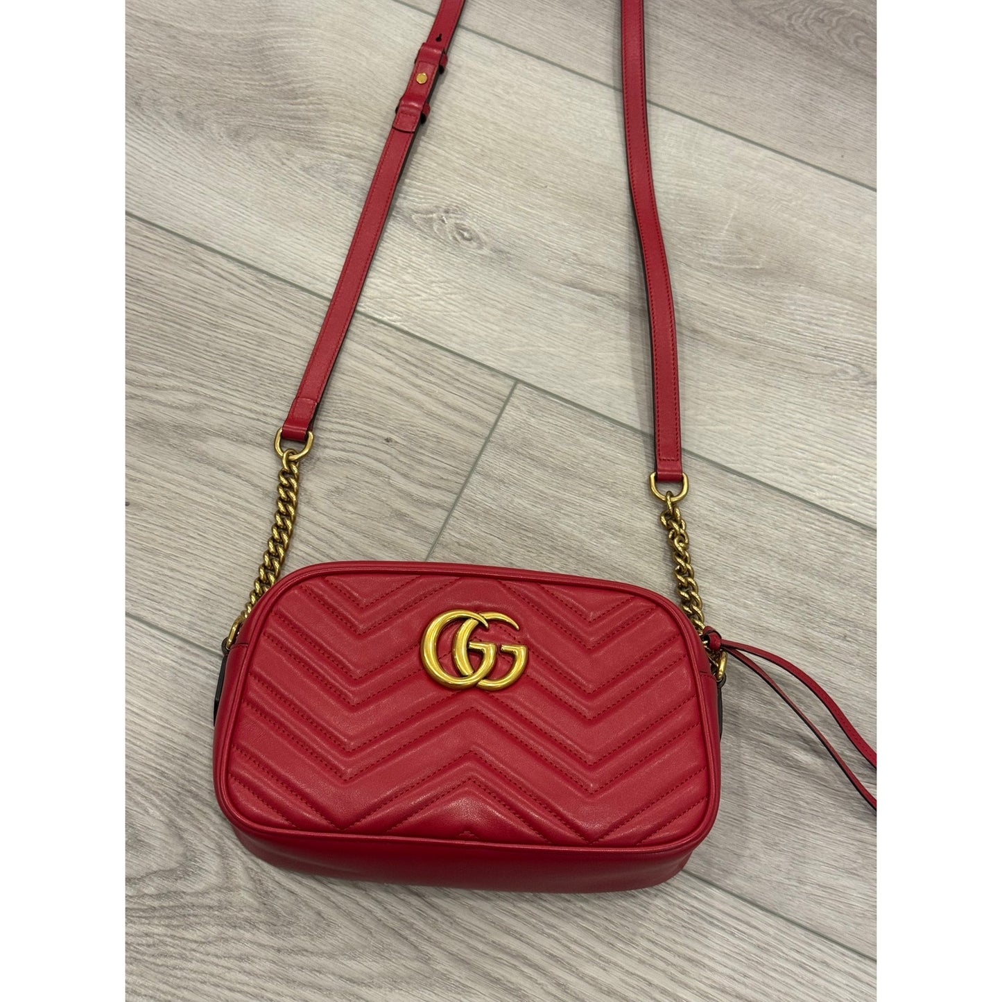 Gucci marmont red camera bag