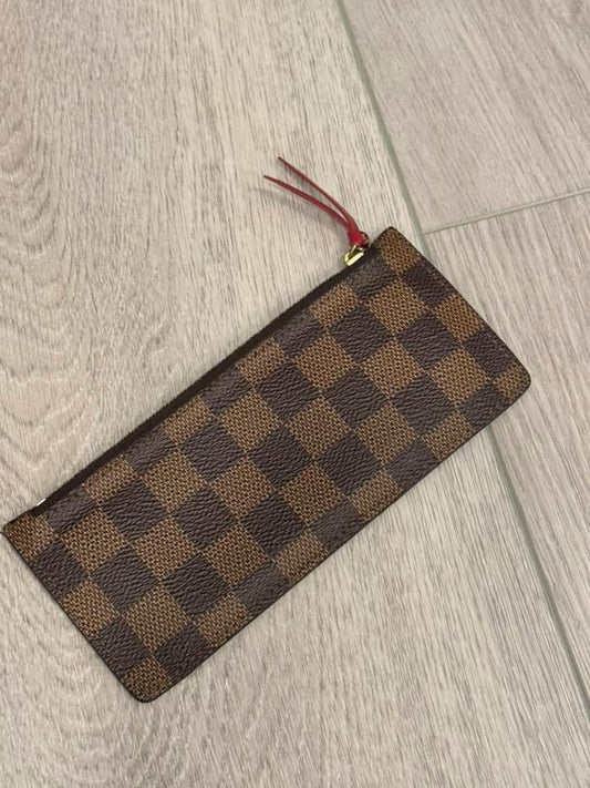 Lv zippy pouch