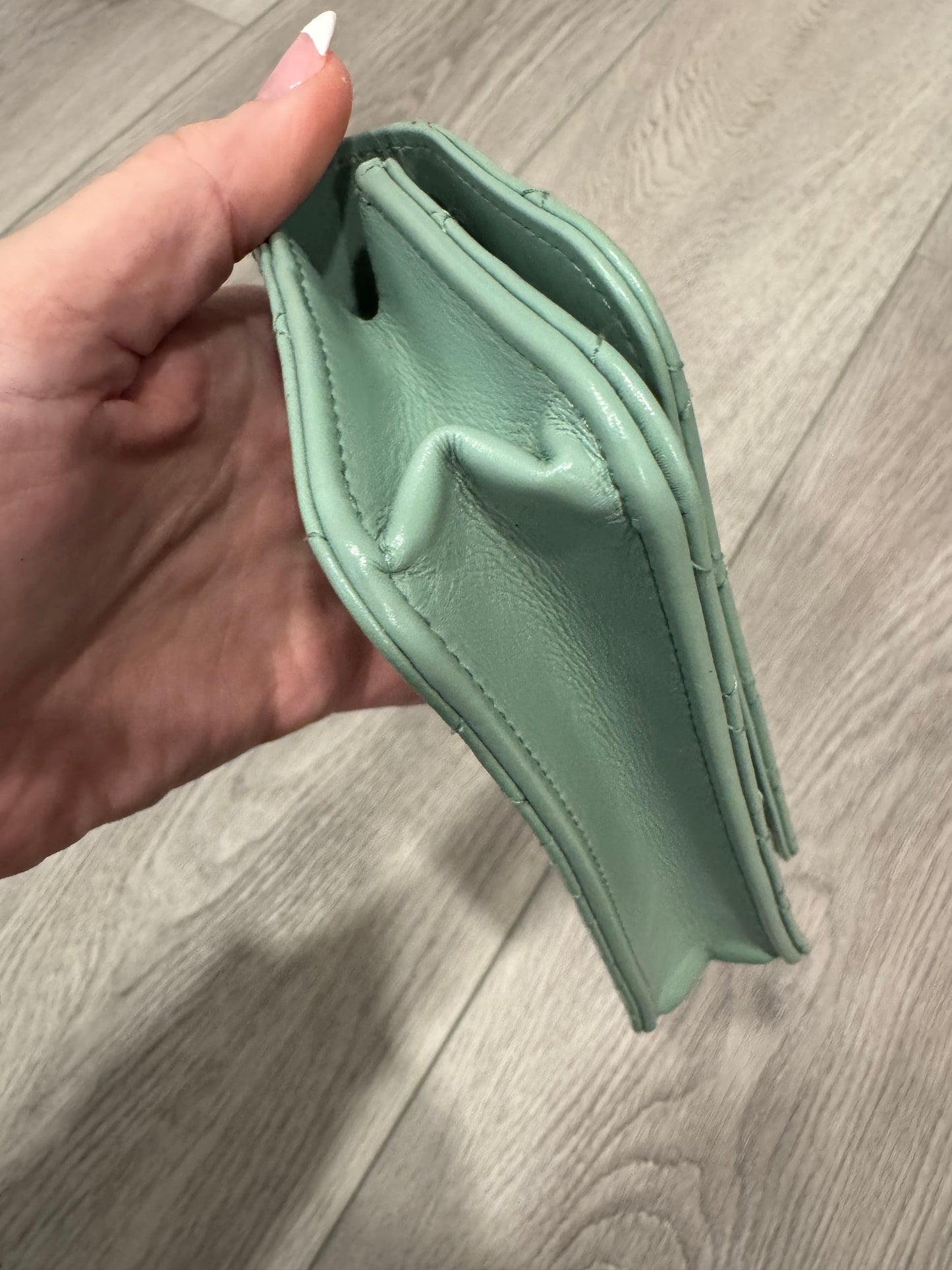 Cc top handle phone holder