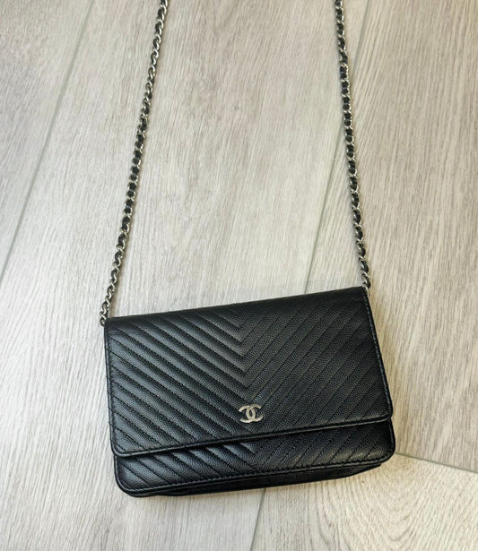 Chanel caviar chevron woc