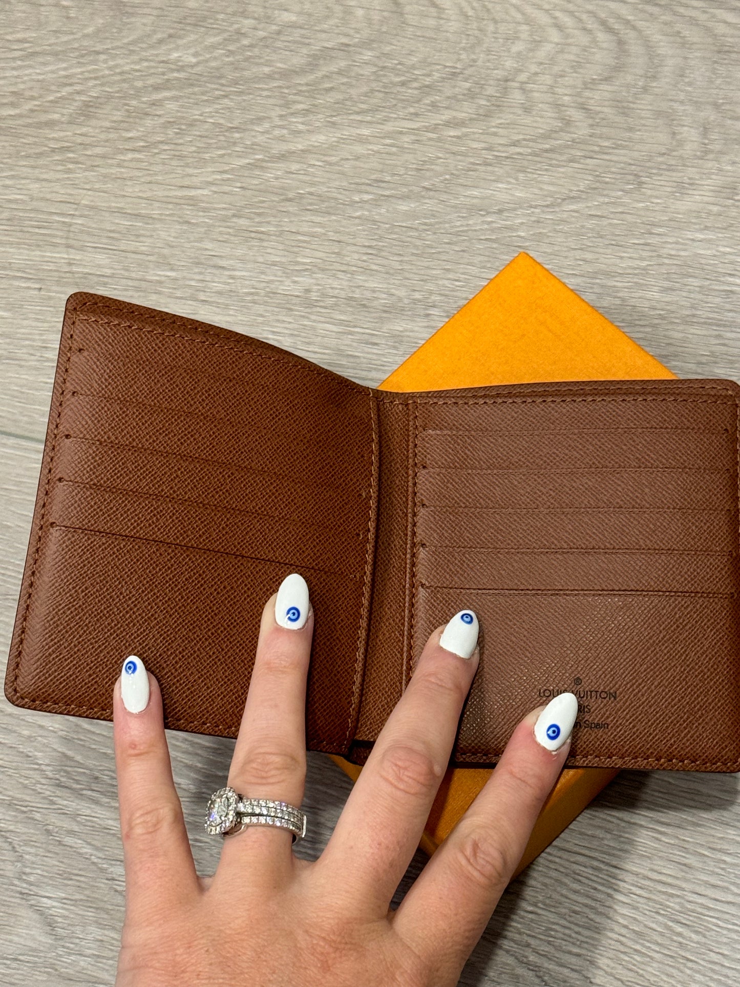 Louis Vuitton Men’s wallet