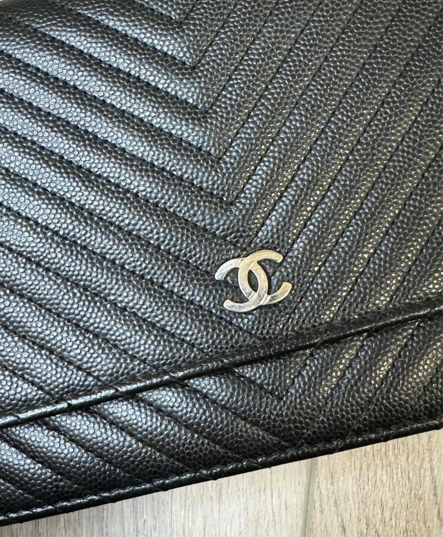 Chanel caviar chevron woc