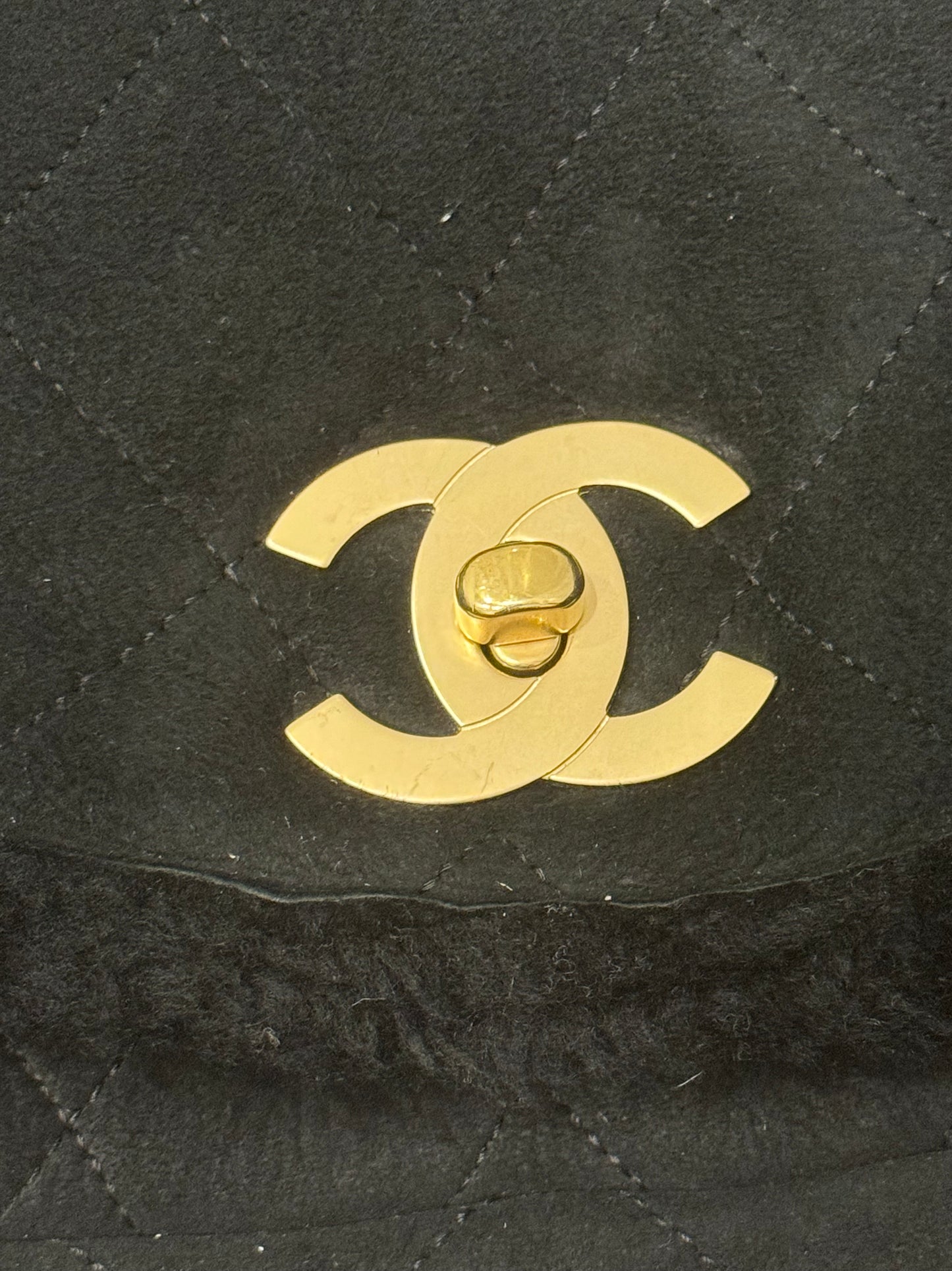 Chanel Large turnlock classic flap black Sherling